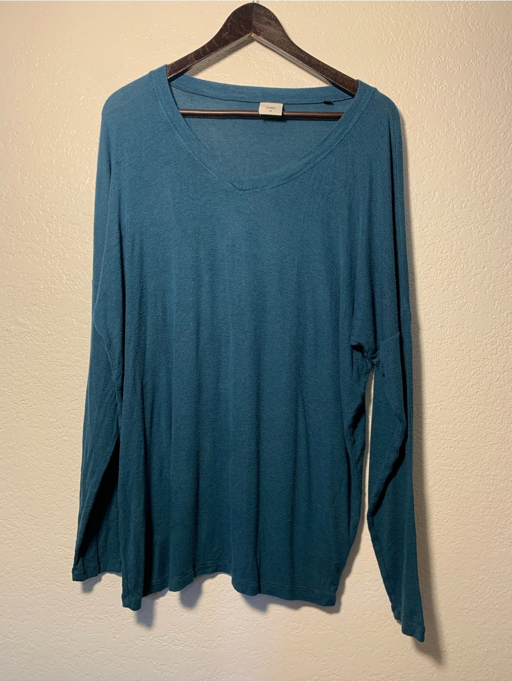 CAbi Teal Long Sleeve V-Neck Top | Rayon | Medium